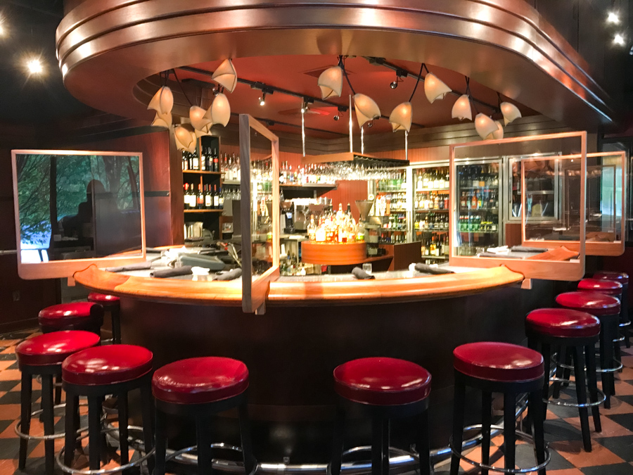 Luckys in Greensboro Bar Lucky 32